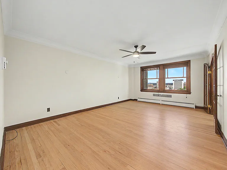 Roosevelt Apartments — Photo 25