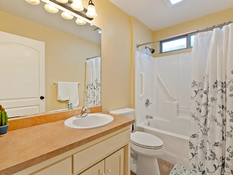 1310 Peach St — Photo 14
