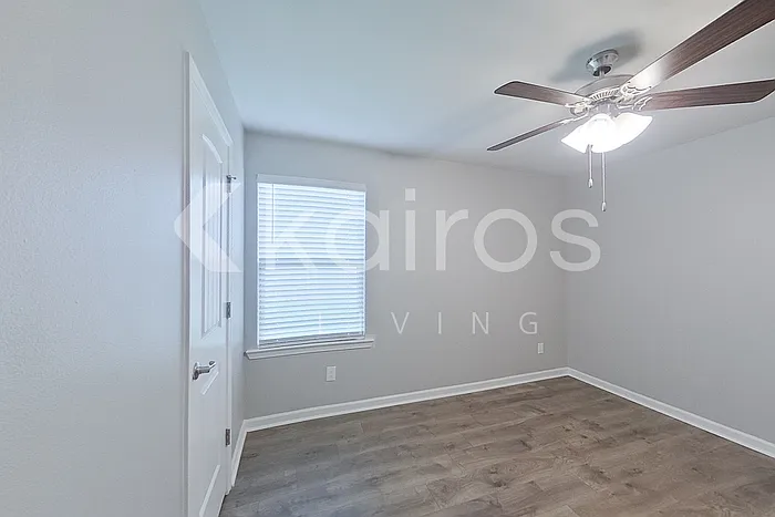113 Yardley Ct — Photo 9