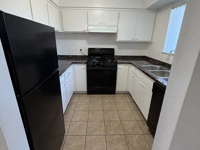 The Franciscan Apartments — Photo 6