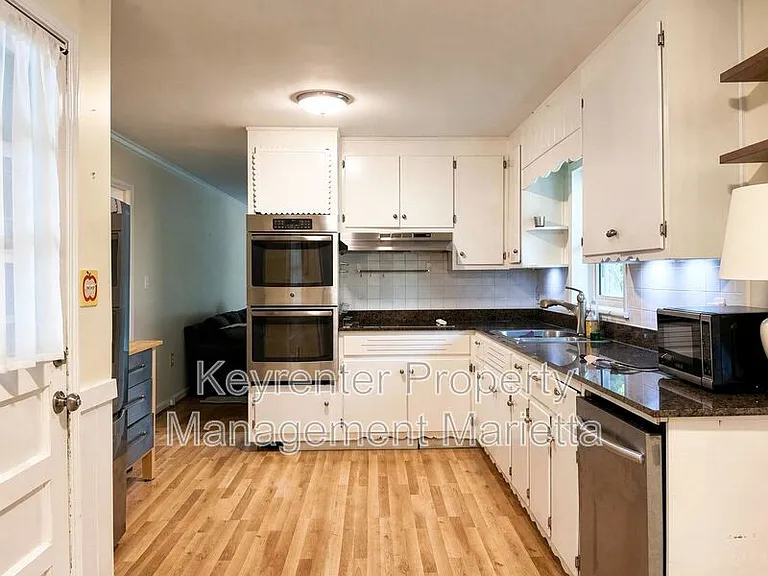 725 McBurnette Rd NE — Photo 11