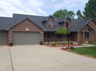 2400 Riverside Dr, Green Bay, WI 54301