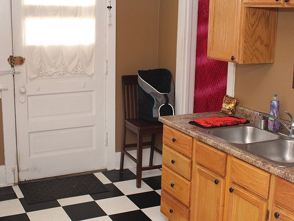 5th image of 1410 W Farragut Ave #1