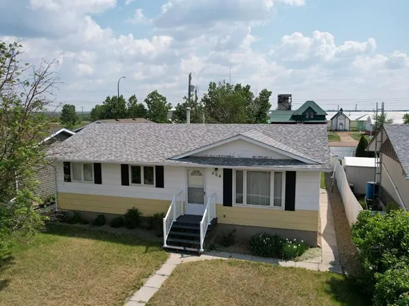 604 SW 3rd St E, Hanna, AB T0J 1P0