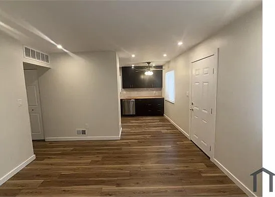 7643 Rivard Ave — Photo 24