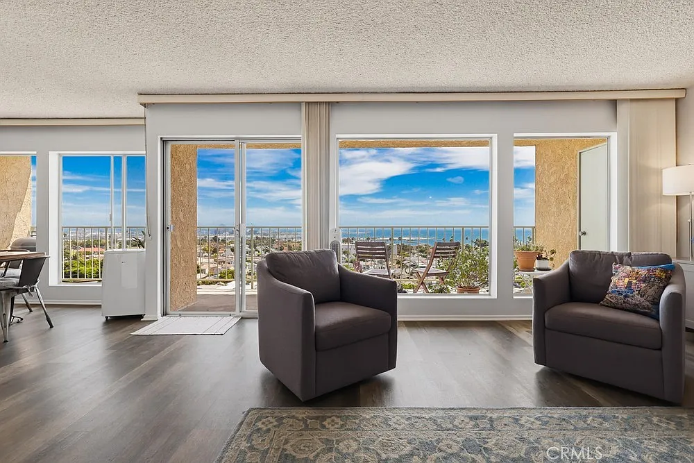 2 bed, 1253 sqft, $3,750 — Photo 2