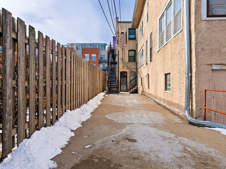 1233 Chicago Ave #7 — Photo 13