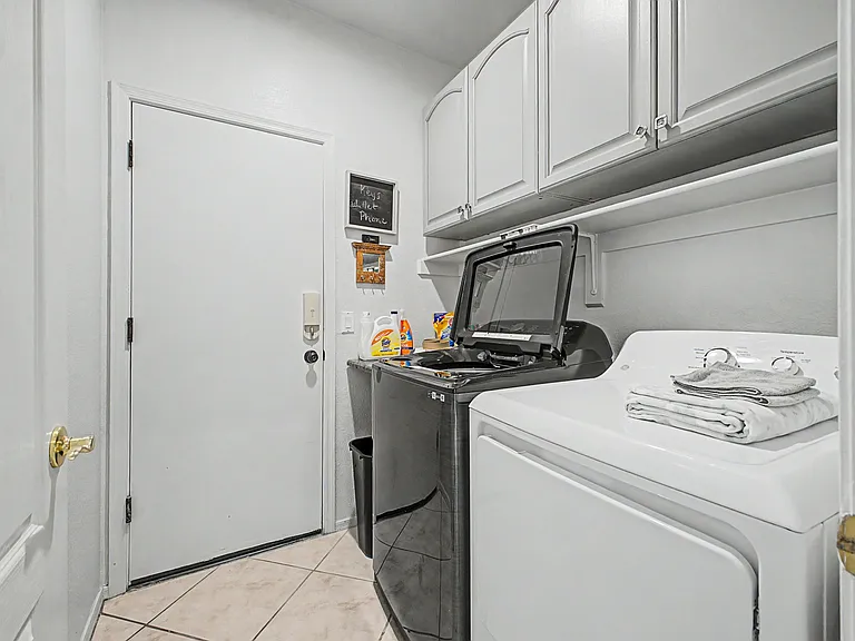 1622 W Nighthawk Way — Photo 19