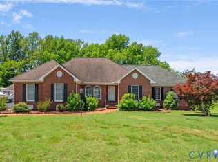 248 Healey Cove Dr, Hardyville, VA 23070
