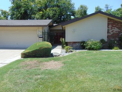 1435 Thunderbird St, Bakersfield, CA, 93309