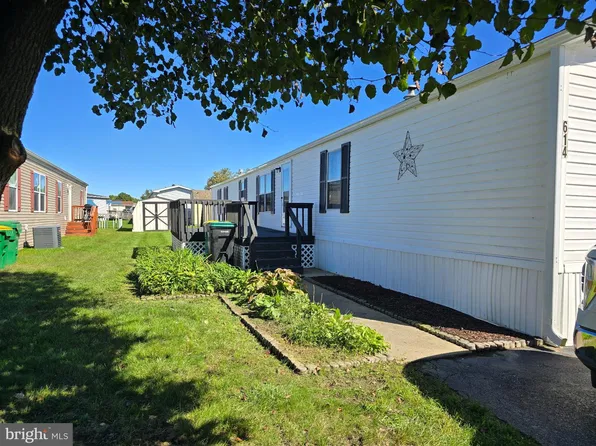 614 S Huckleberry Ave #140, Bear, DE 19701
