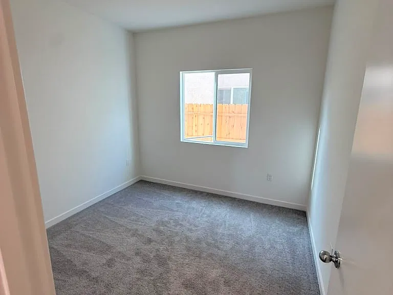 418 Meyers Ln — Photo 10