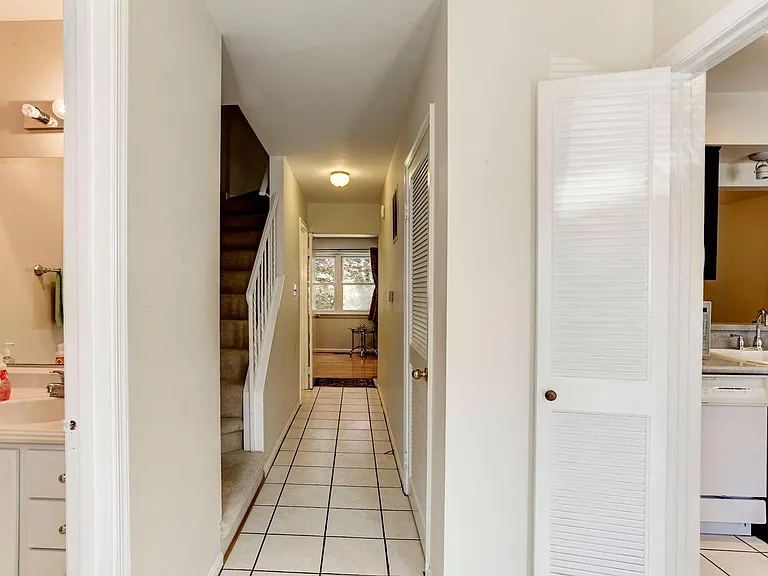 8156 Larkin Ln — Photo 2