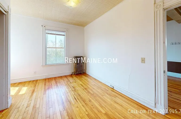 591 Main St #11 — Photo 2