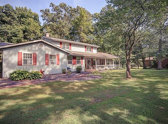 3rd image of 21 Creekwoods Trl