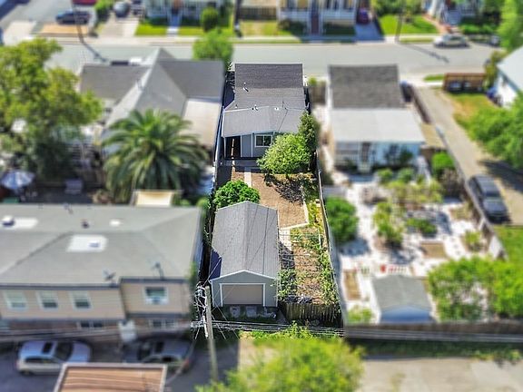 3rd image of 514 Montezuma St