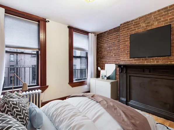 269 East 10th Street image 1 of 4