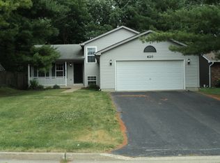 620 Greenbriar Ln, Lindenhurst, IL 60046