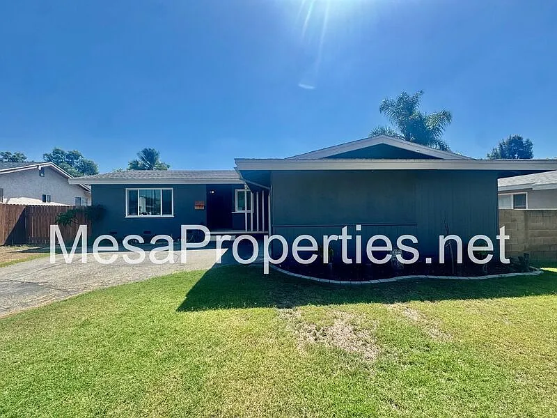 3 bed, 2.0 bath, 1248 sqft, $3,450 — Photo 2