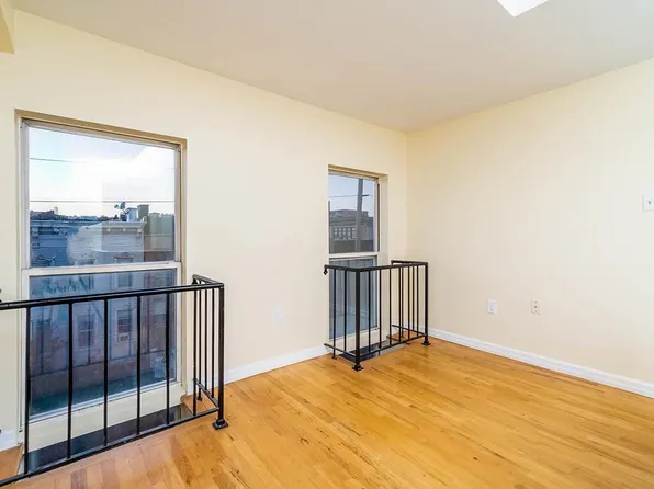 127 Madison Street image 8 of 14