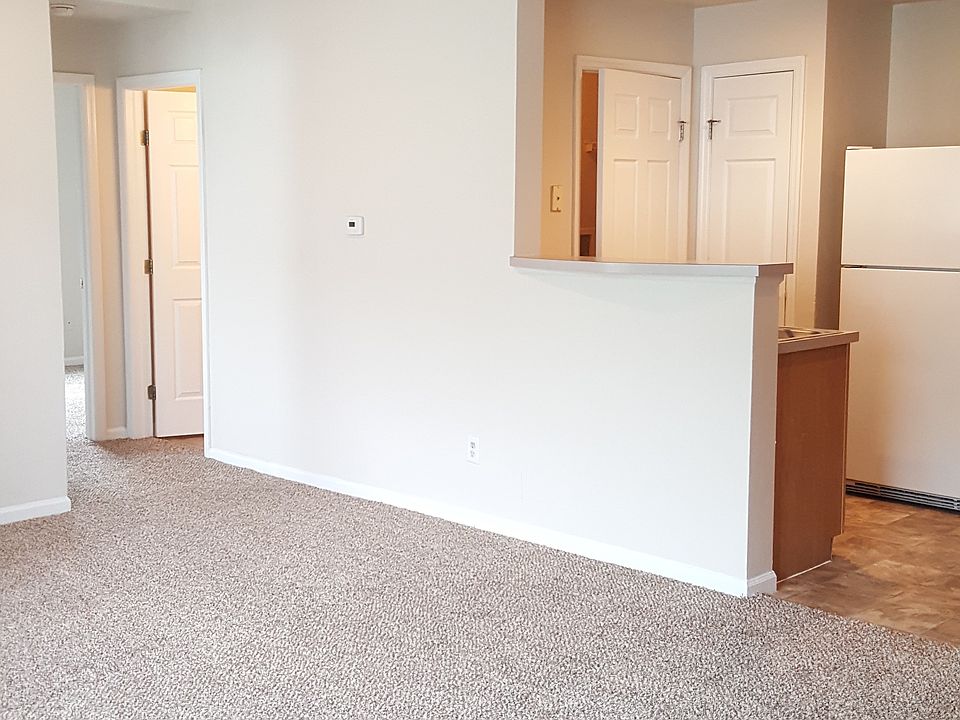 1st image of 2654 Solitaire Ln APT 7