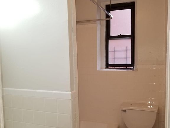3rd image of 233 W 233rd St APT 1A