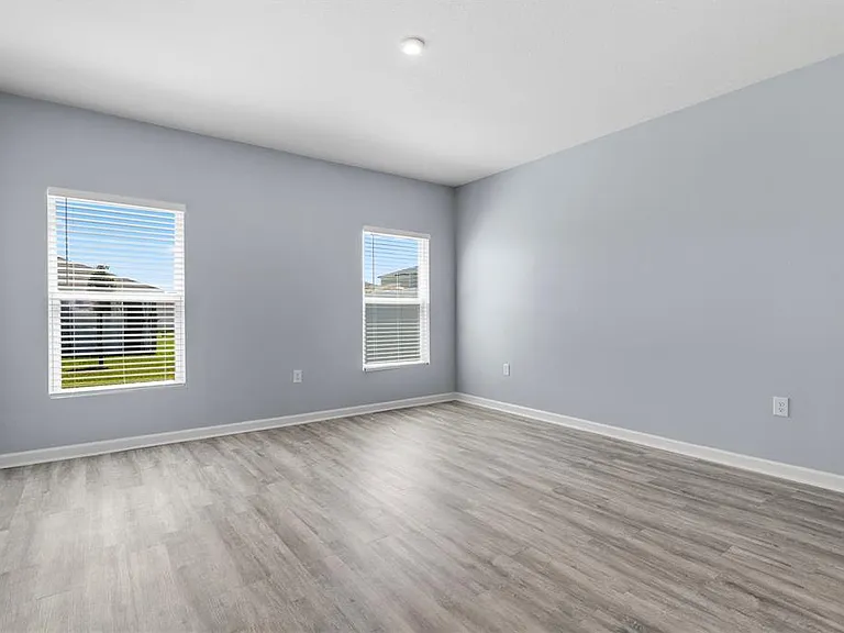 1582 Finnigan Cir — Photo 16