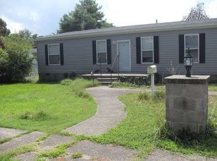 329 N 3rd St, Central City, KY 42330