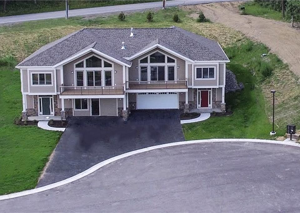 1st image of 2 Terrace Pl #A