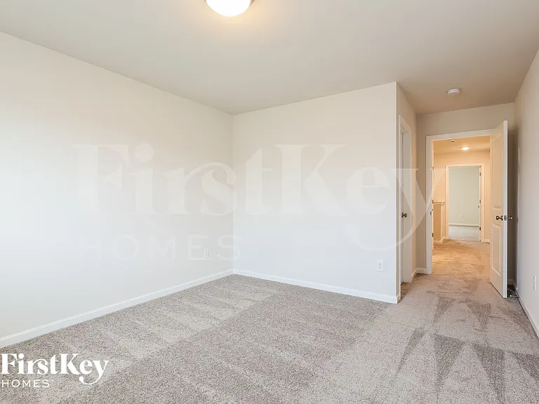 208 Stonefence Dr — Photo 10