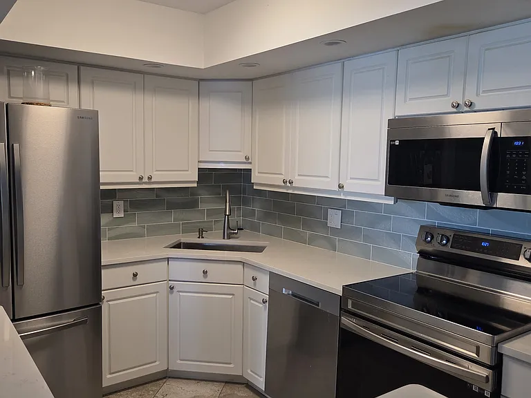 5220 Brittany Dr S #108 — Photo 5