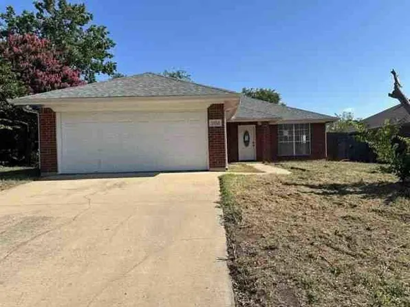 5554 Northfield Dr, Fort Worth, TX 76179