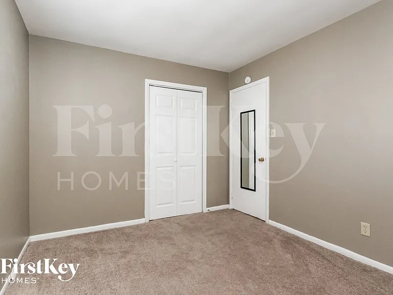 531 S Arlington Ave — Photo 10