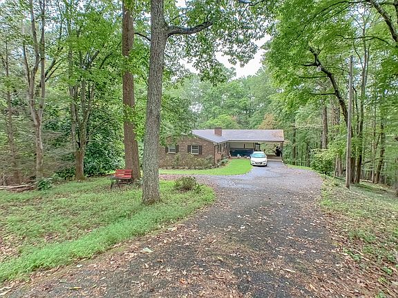 2nd image of 1208 Lombardy Ct