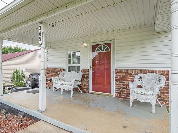 4th image of 369 Lynn Ave