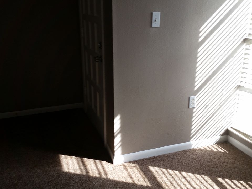 1st image of 812 W Alamo Dr