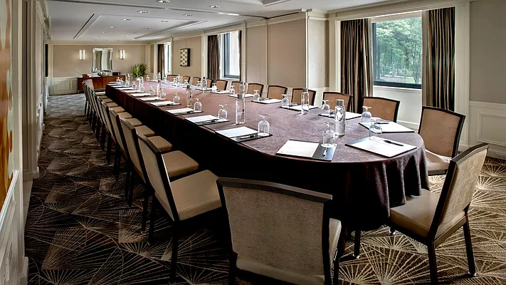 Rented by Compass | media 19