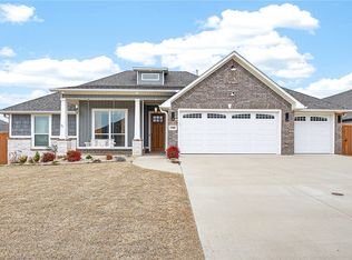 1908 Shelby St, Pea Ridge, AR 72751