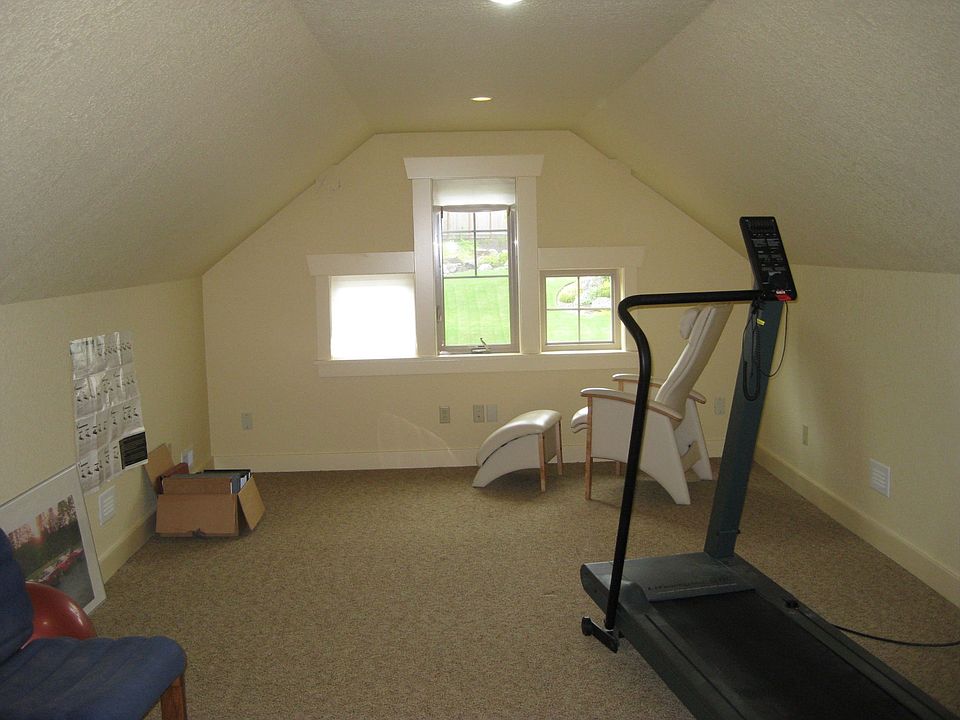 Bonus room is huge!