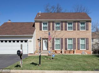 226 Markwood Dr, Sterling, VA 20165