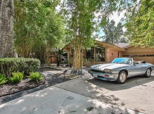 8431 Hunters Creek Dr, Houston, TX 77024