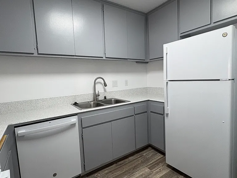 8557 Lemon Ave #20 — Photo 2