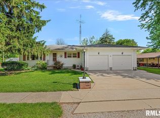 41 W South St, Divernon, IL 62530