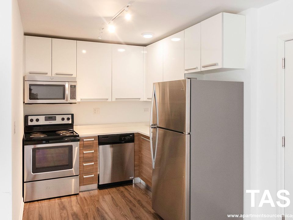 1st image of 924 W Carmen Ave #3B