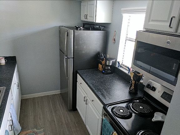 3rd image of 8309 Royal Sand Cir APT 201