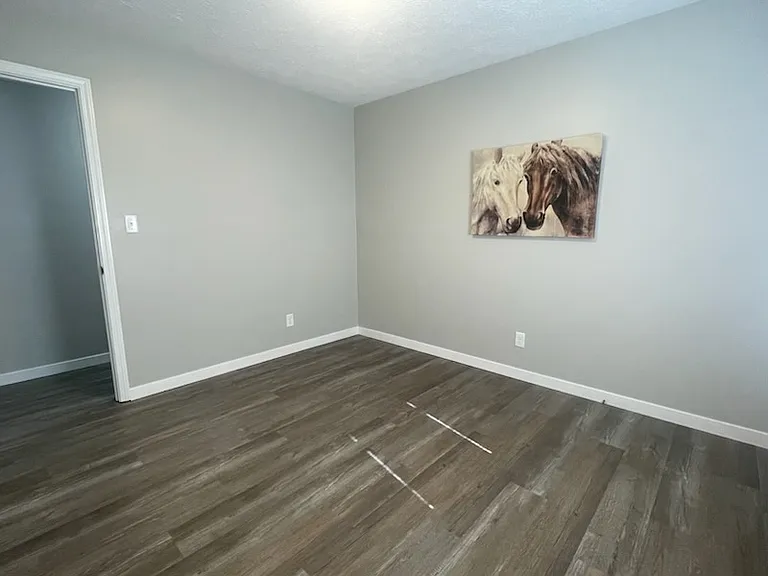 401 N Nebo Rd — Photo 13