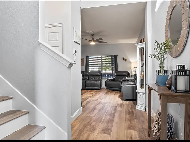 8739 Bigelow Dr — Photo 5