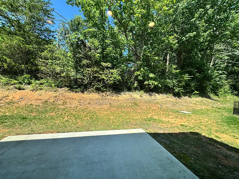 126 Sunburst Villa Dr — Photo 10