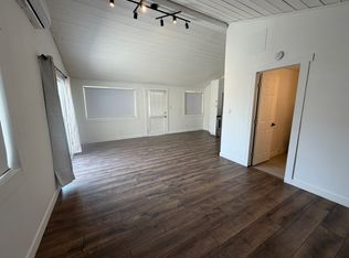 1332 Calle Crisantemo #B, Thousand Oaks, CA 91360
