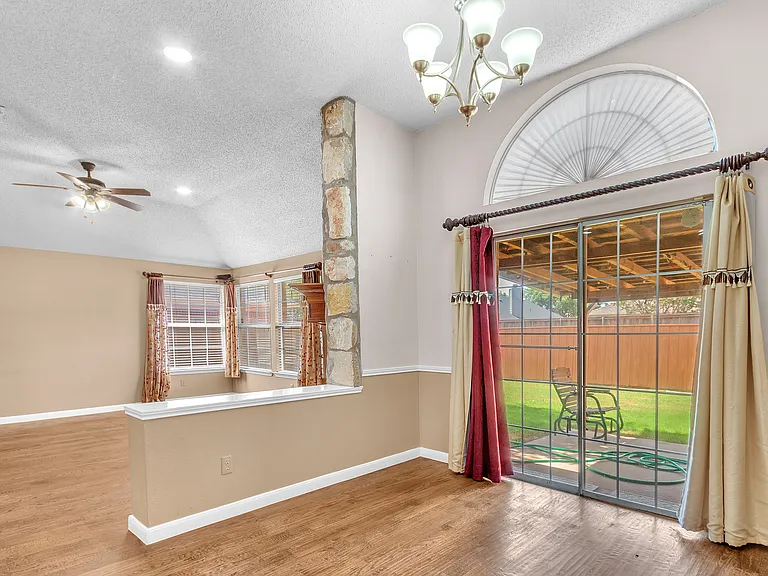 10809 River Oaks Dr — Photo 22